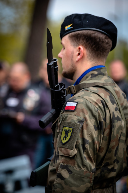 Oddali hołd poległym żołnierzom. Poruszający gest