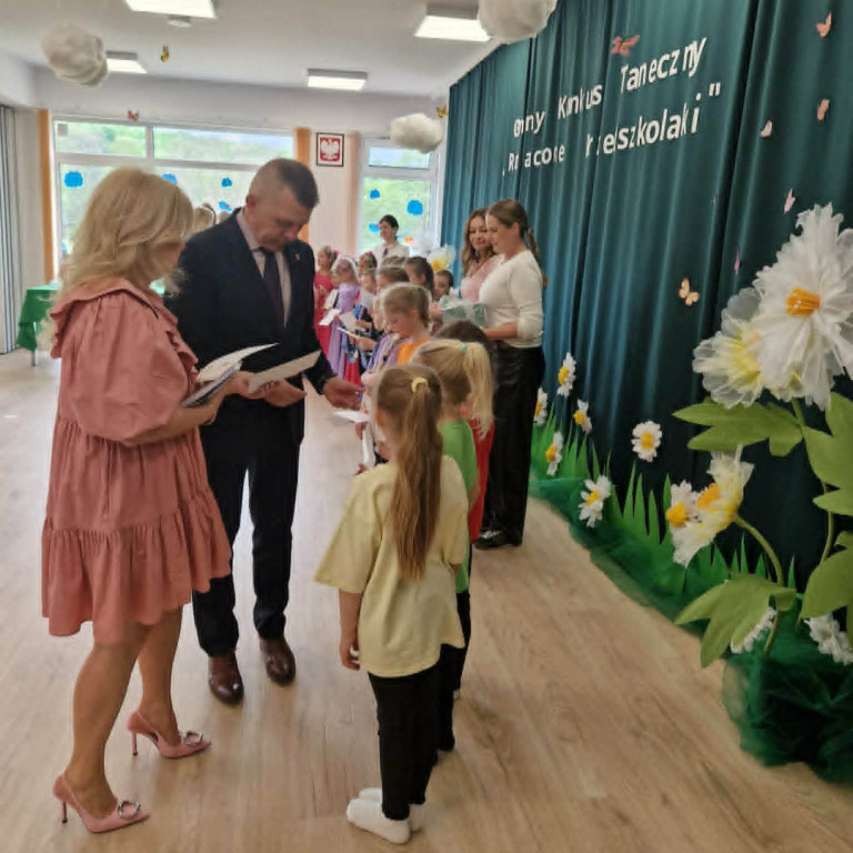 Roztańczone przedszkolaki opanowały Stare Jabłonki