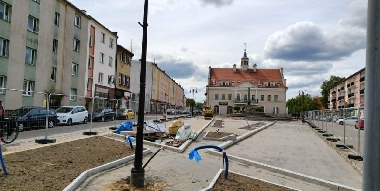 Plac Tysiąclecia w Ostródzie zmienia swoje oblicze