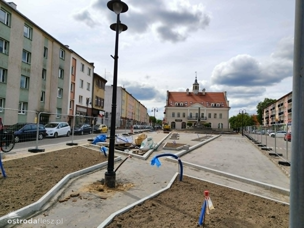 Plac Tysiąclecia w Ostródzie zmienia swoje oblicze