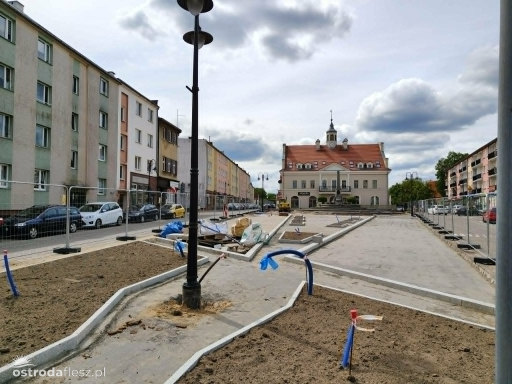 Plac Tysiąclecia w Ostródzie zmienia swoje oblicze