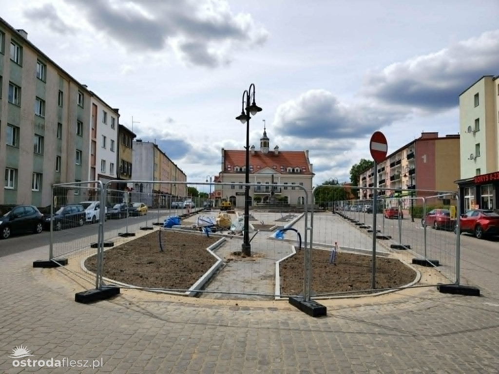 Plac Tysiąclecia w Ostródzie zmienia swoje oblicze