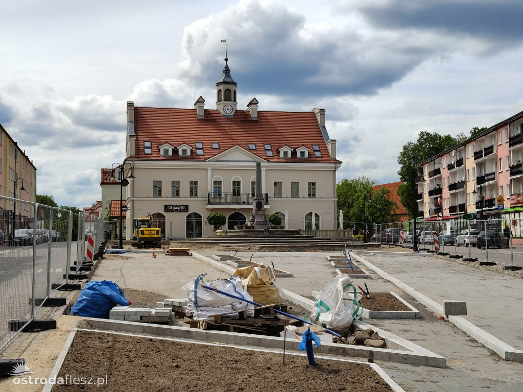 Plac Tysiąclecia w Ostródzie zmienia swoje oblicze