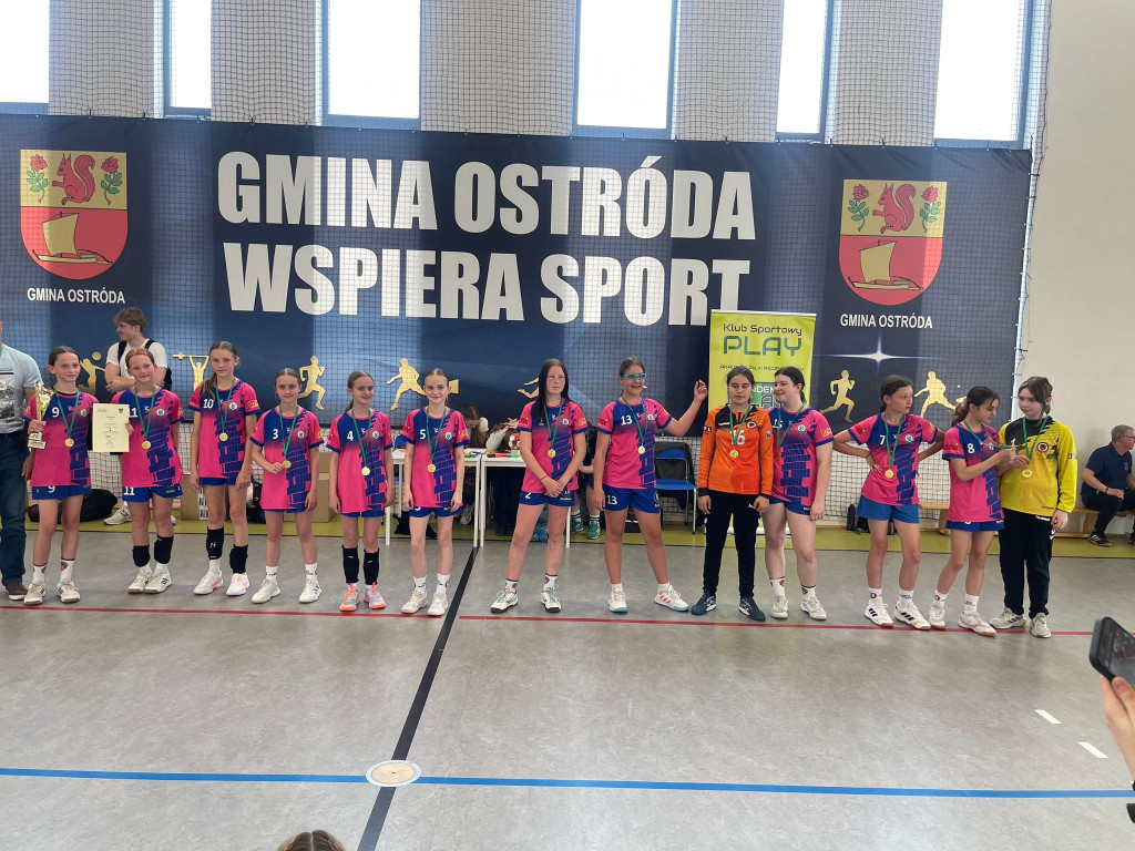 Młode szczypiornistki rywalizowały w Idzbarku