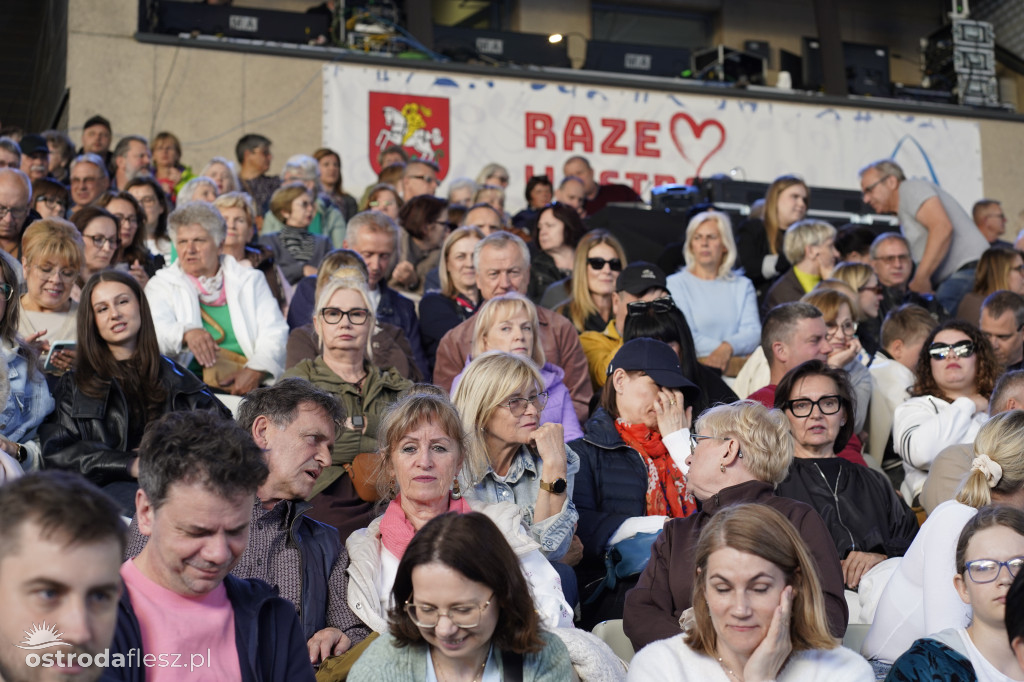 Ostróda: Gwiazdy śpiewały Grechutę