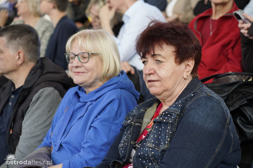 Ostróda: Gwiazdy śpiewały Grechutę