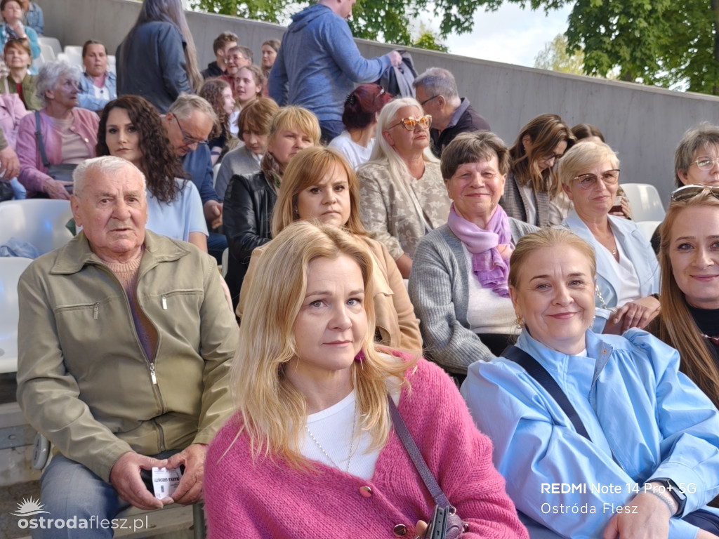Ostróda: Gwiazdy śpiewały Grechutę