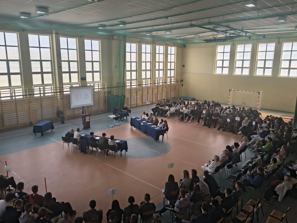 Gorąca debata oksfordzka w morąskim ZSZiO