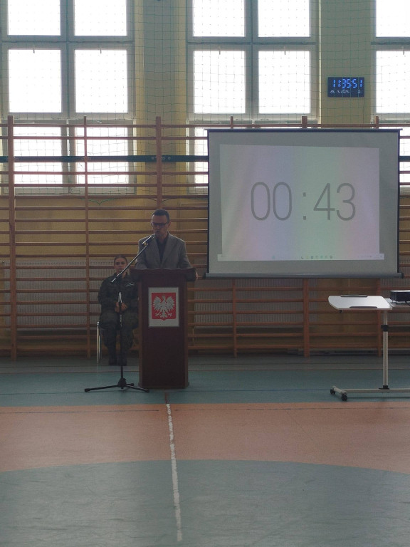 Gorąca debata oksfordzka w morąskim ZSZiO