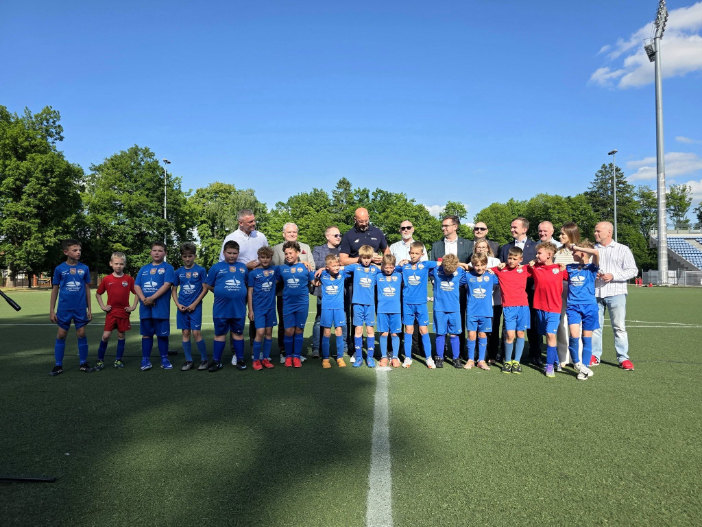 Dofinasowanie na remont bocznego boiska na stadionie