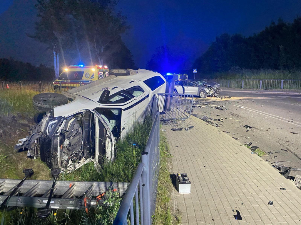 Dwie osoby w szpitalu po wypadku koło Pieniężna