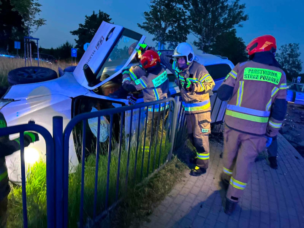 Dwie osoby w szpitalu po wypadku koło Pieniężna