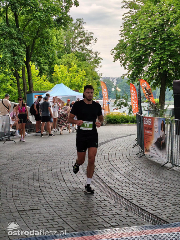 A. Przybyła i S. Kopiczko wygrywają Półmaraton
