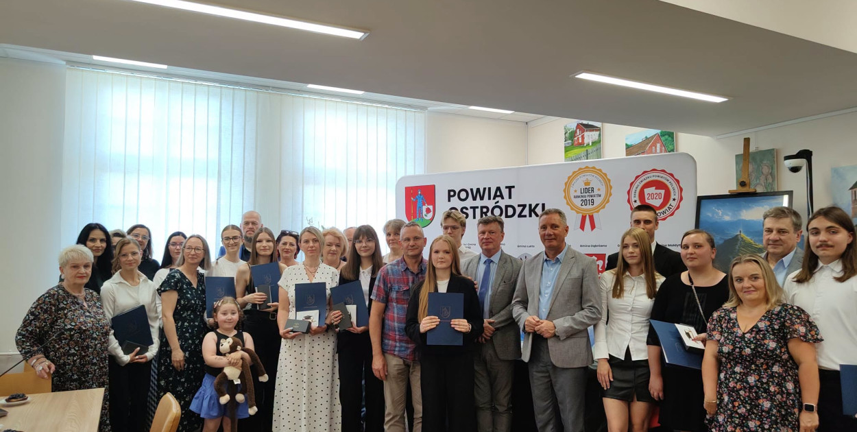 To najlepsi absolwenci szkół średnich w powiecie