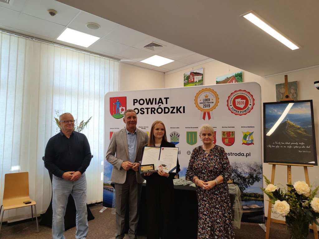 To najlepsi absolwenci szkół średnich w powiecie