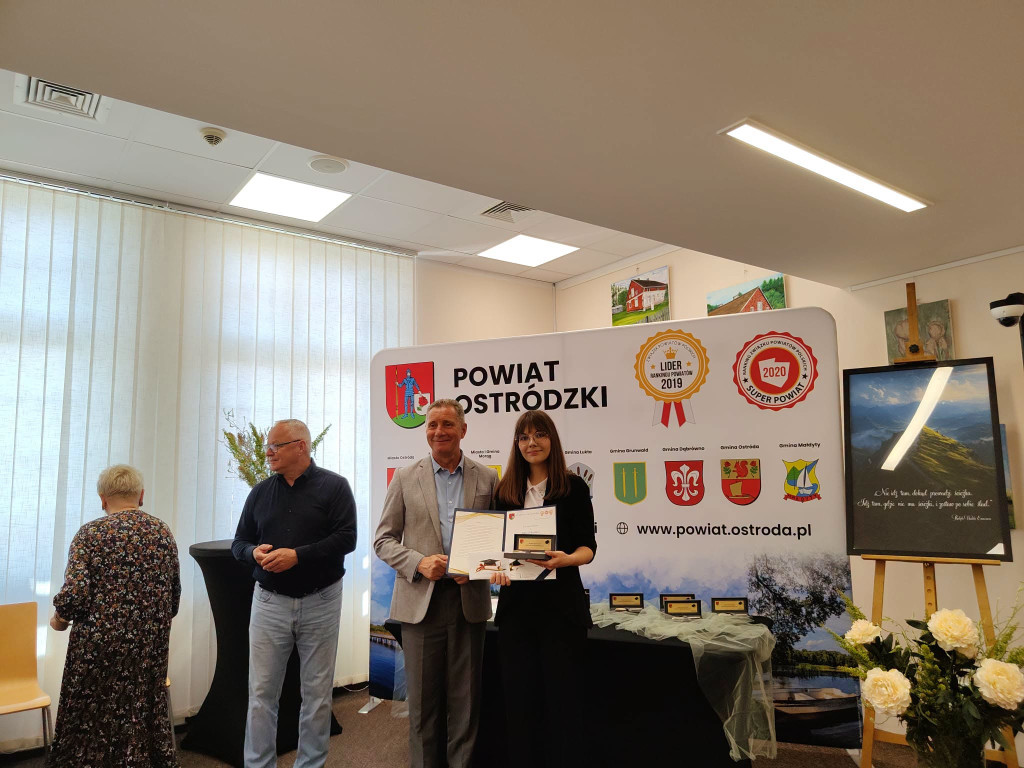 To najlepsi absolwenci szkół średnich w powiecie