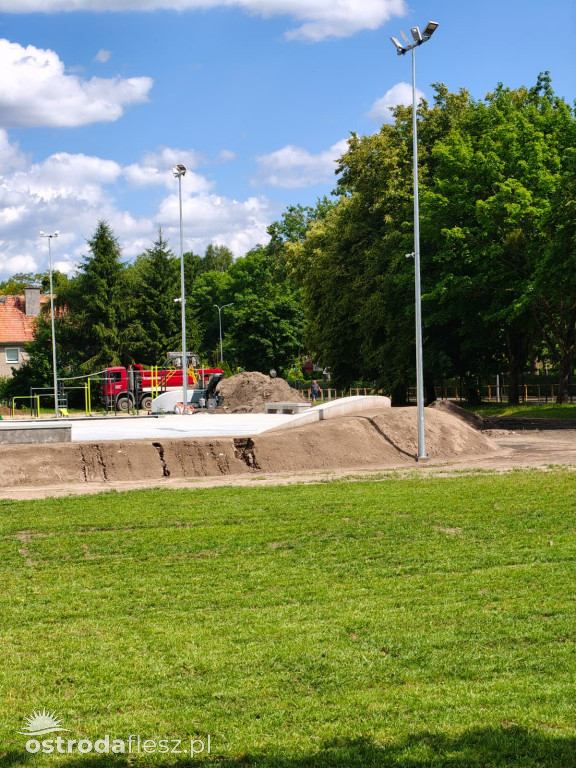 Coraz bliżej koniec budowy skateparku w Ostródzie