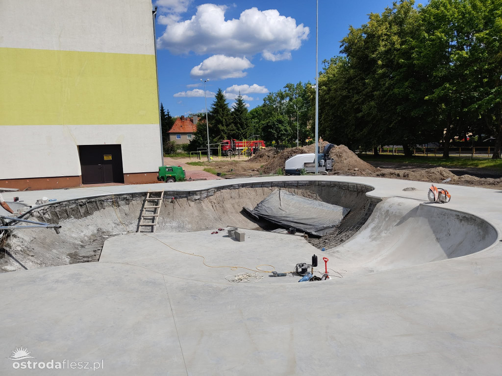Coraz bliżej koniec budowy skateparku w Ostródzie