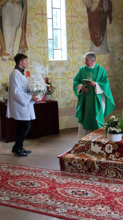 Parafianie podziękowali proboszczowi z Durąga