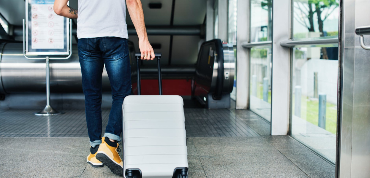 CZY LECI Z NAMI BAGAŻ? CO ZROBIĆ, GDY NA MIEJSCU LĄDUJE SAM PASAŻER?