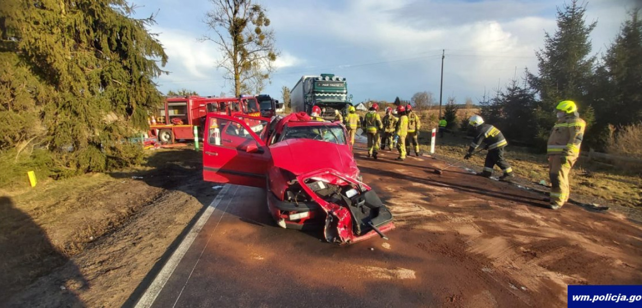 1 OSOBA ZGINĘŁA, 6 ZOSTAŁO RANNYCH W WYPADKACH NA DROGACH WARMII I MAZUR W WEEKEND