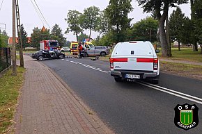 Czołowe zderzenie osobówek w Gierzwałdzie-12052