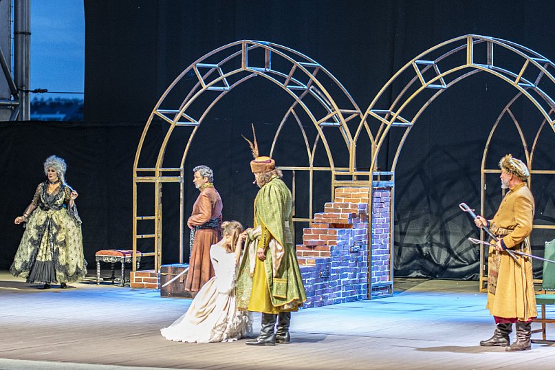 „Zemsta” Fredry w ostródzkim amfiteatrze