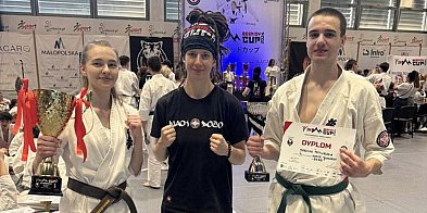 Natalia Włodarska z Ostródzkiego Klubu Kyokushin Karate ze srebrem!-89770
