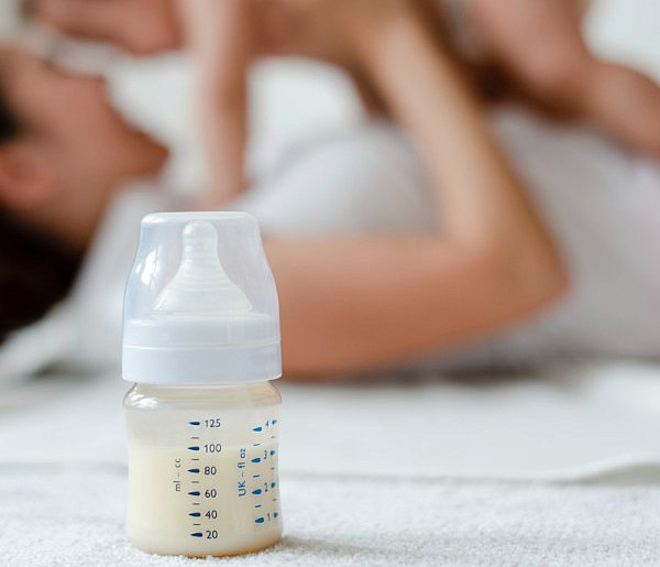 Groźna bakteria w mleku dla niemowląt. Nie podawaj dzieciom!-90288
