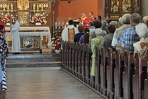 Relikwie błogosławionej Rodziny Ulmów nawiedzają właśnie Ostródę. Program-90880