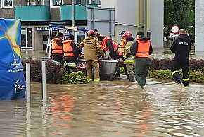 Stan klęski żywiołowej w kolejnych powiatach. Premier zapowiada odbudowę-93645