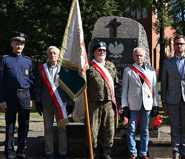 W Ostródzie upamiętnili Dzień Sybiraka-93643