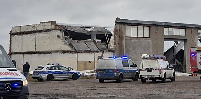 Ostródzcy strażacy na akcji w Mławie po zawaleniu się stropu dawnego dworca PKS-95215