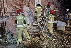 Region: Zawalił się strop budynku. Pomogli m. in. strażacy z Ostródy [FOTO]-97031