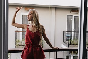 Na balkonie nie wszystko wolno. Te błędy mogą sporo kosztować-99363