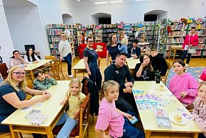 Rodzinny Piknik Biblioteczny w Ostródzie – gry, zabawa i mazurskie smaki-99705