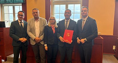Podpisano umowę na dofinansowanie termomodernizacji Promyka i sali Rolnika-99867
