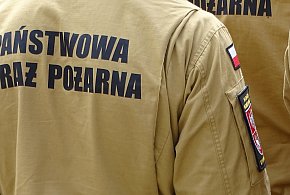 Olsztyn: Po pożarze w mieszkaniu w bloku dwie osoby w szpitalu, 10 ewakuowanych-99910
