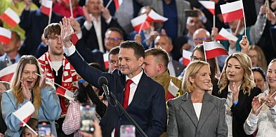 Region: Trzaskowski - 34,56 proc. ; Nawrocki 27%-99941
