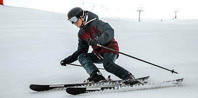 Wybierasz kije narciarskie? Sprawdź, na co naprawdę warto zwrócić uwagę-100096