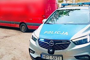 Jeden jechał na zużytych oponach, drugi z pękniętą szybą. Dowody zatrzymane-100209