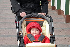 Mama i tata w domu i w pracy, czyli równość rodzicielsk - 100246
