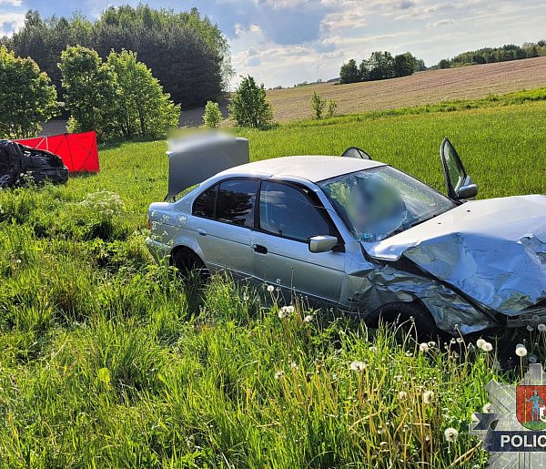 Tragiczny wypadek w Jurkach. Zginął 58-latek z opla, 21-latek z bmw zatrzymany-100232