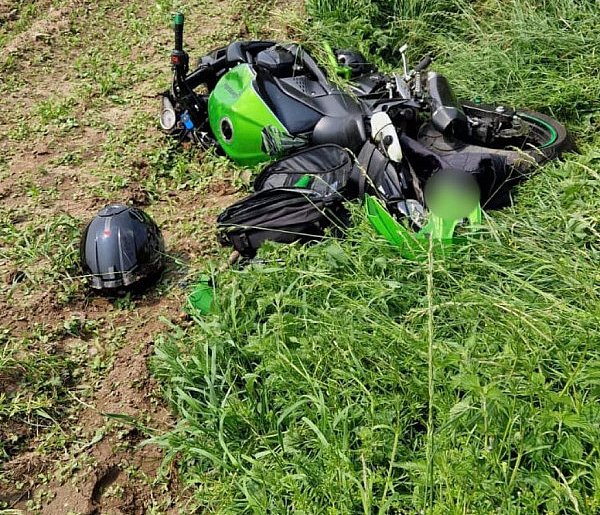Motocyklista wypadł z drogi na starej siódemce w okolicy Szyldaka-100413