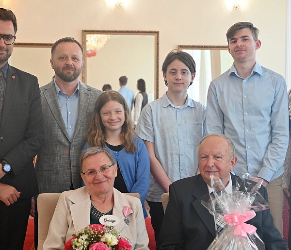 Złote Gody Państwa Koprowskich. 50 lat razem – piękny jubileusz w USC-100449