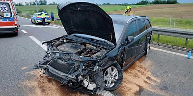 Opel wyjeżdżajacy z MOP Sople na S7 zderzył się z ciężarówką! 1 osoba ranna-100459