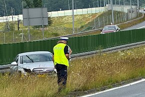 Opel uderzył w bariery na krajowej siódemce na wysokości Małdyt!-100853