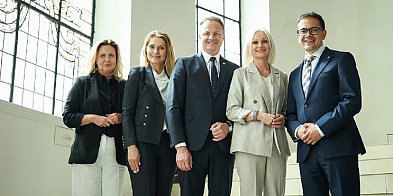 Zarząd województwa z wotum zaufania i absolutorium-100911
