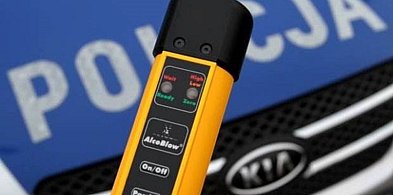 Pijany motocyklista uderzył w tył samochodu w Bramce w Gminie Morąg. Miał zakaz-100972