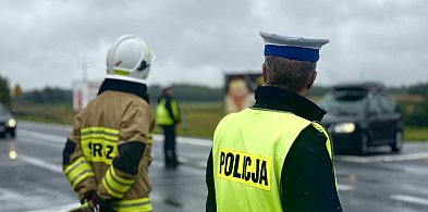 Zderzenie ciężarówki z osobówką na skrzyż. DK 16 z drogą na Idzbark i Lubajny-101763